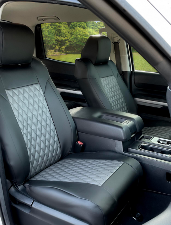 Jok mobil dengan aksen jahitan berpola diamond